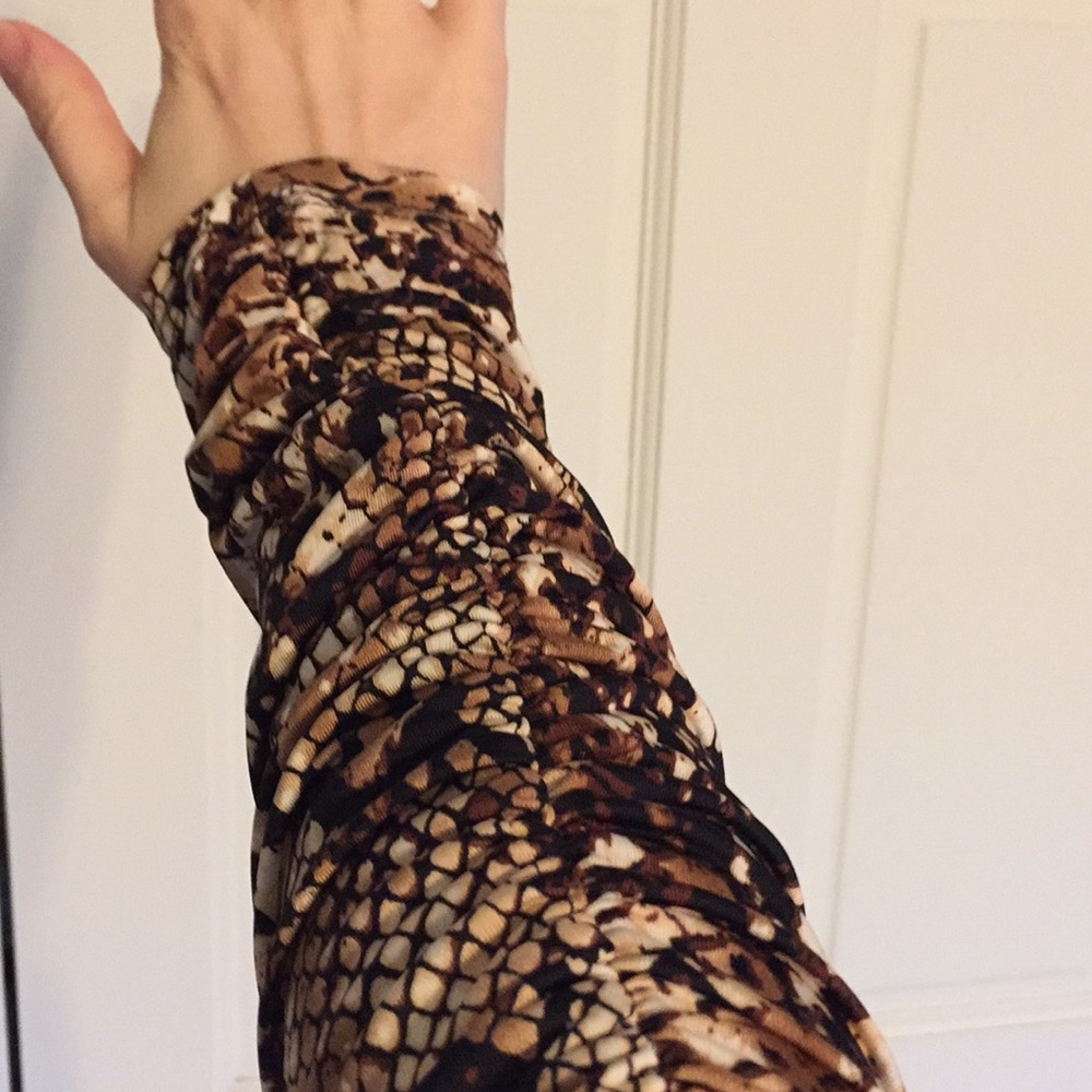⬇️ Snake Print Top - Picture 4 of 4